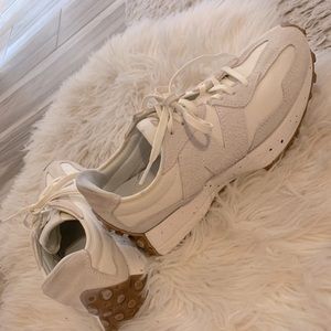 New Balance 327 women sneakers. Size 7